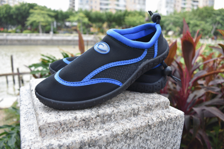 women's aqua shoes
