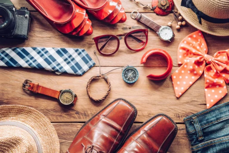 Trendy Accessories for Men and Women to Uplift Your Outfit With Style trendy accessories
