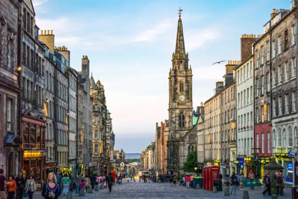 Top Romantic Things to Do in Edinburgh Romantic Things Edinburgh