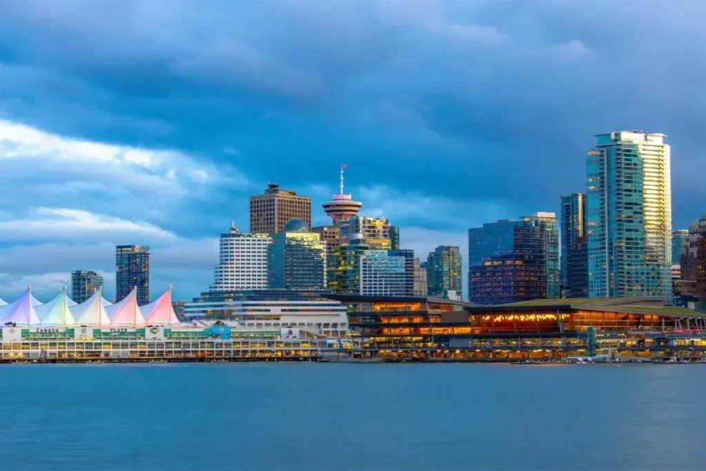 Vancouver’s Best Attractions: A Guide to Beaches, Culture, and Urban Adventures Vancouver Travel Guide