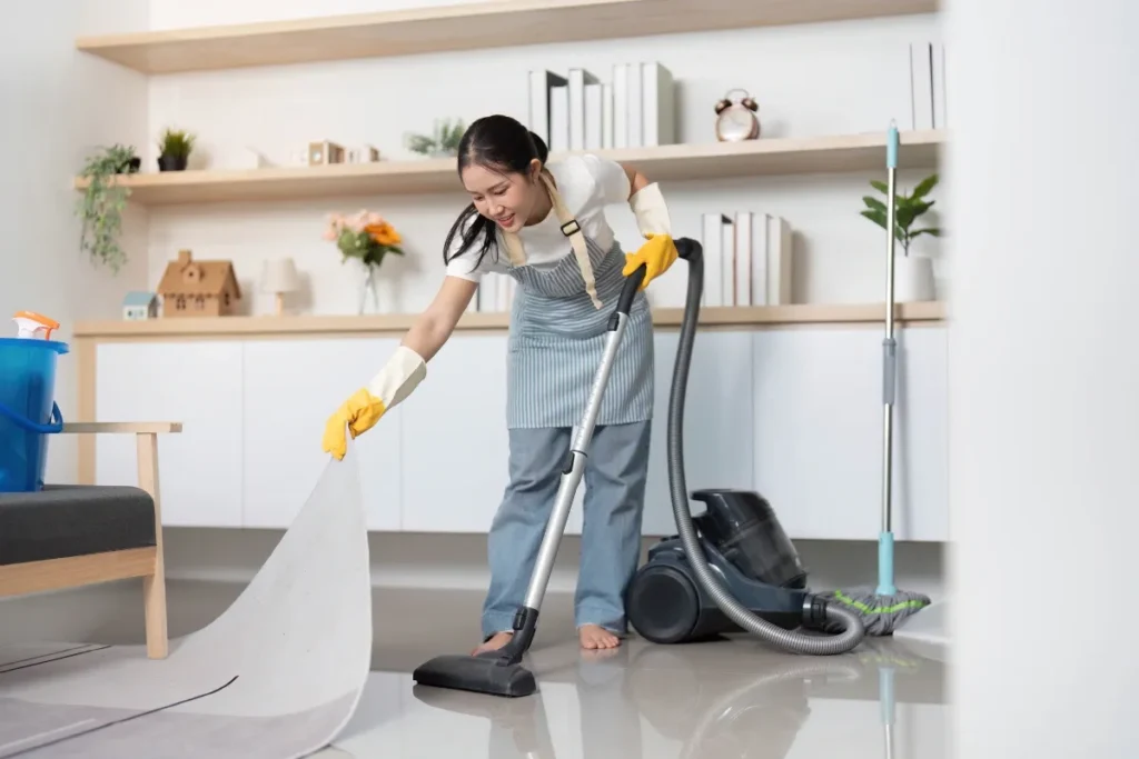 What to Expect When Booking a Professional House Cleaning Service