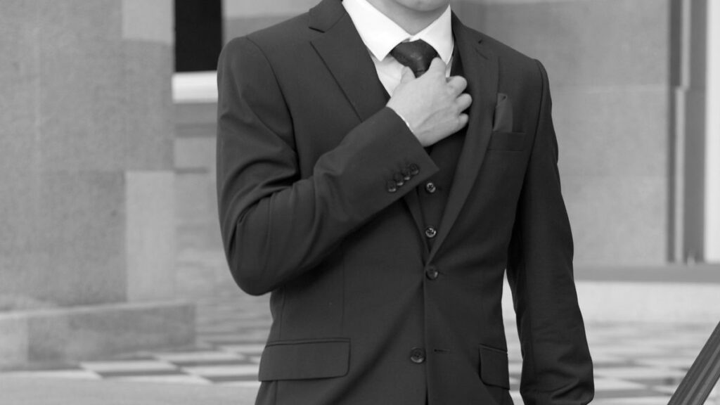 How to Choose the Perfect Suit for Any Occasion