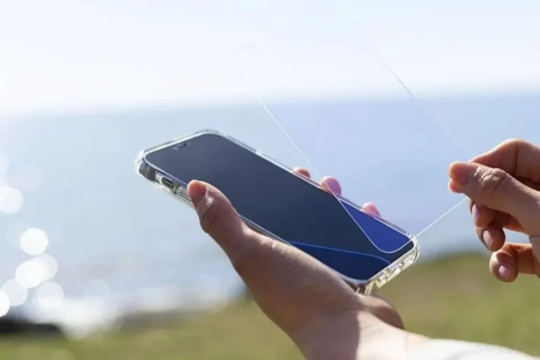 High-Quality Screen Protectors for Privacy, Clarity & Scratch Resistance High-Quality Screen Protectors