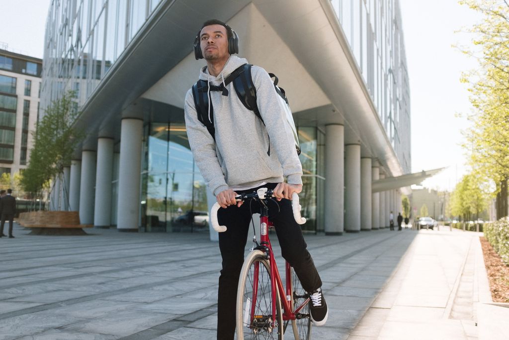 Best Headphones for Cyclists